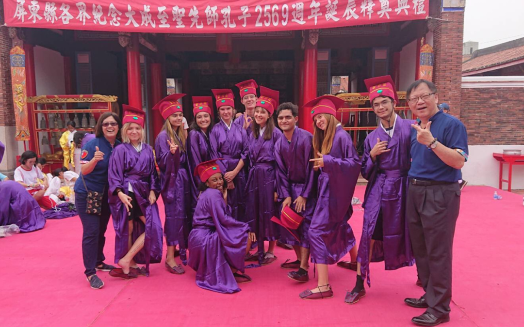 Po 12 letech v moři, Confuciova ceremonie a Rotary trip